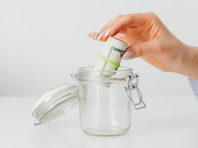 Astuces pour mettre de l’argent de côté sans effort